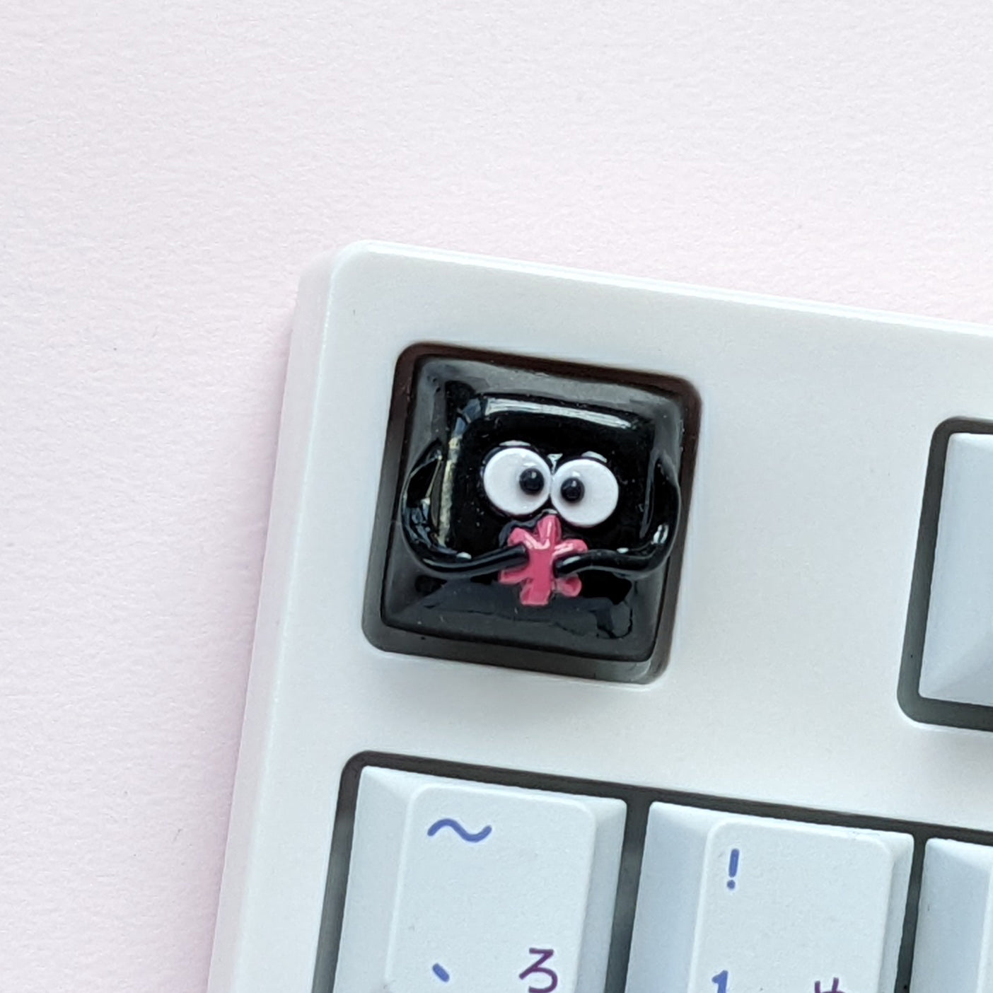 susuwatari soot sprite artisan keycap