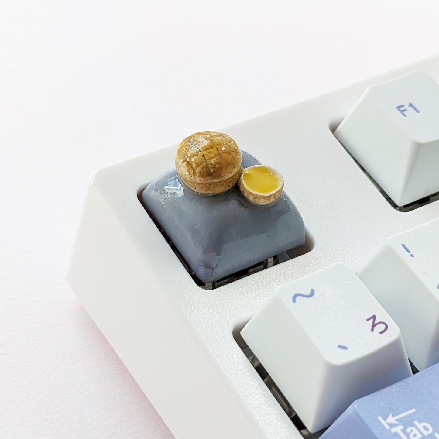 bolo pineapple bun and egg tart artisan keycap